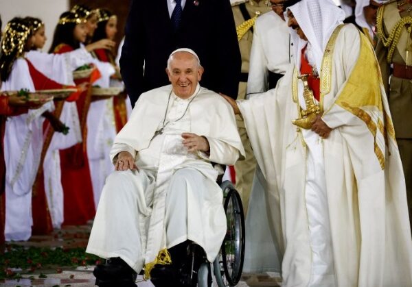 Internaron al papa Francisco en un hospital de Roma: según la prensa italiana tuvo “problemas cardíacos”