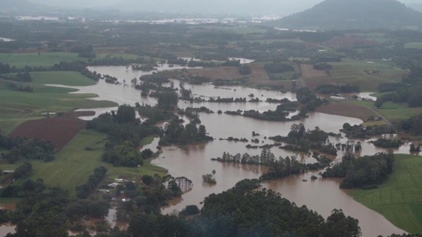 Ya son 27 los muertos por el paso de un ciclón en Brasil