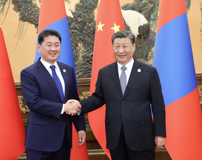 Xi se reúne con presidente de Mongolia.