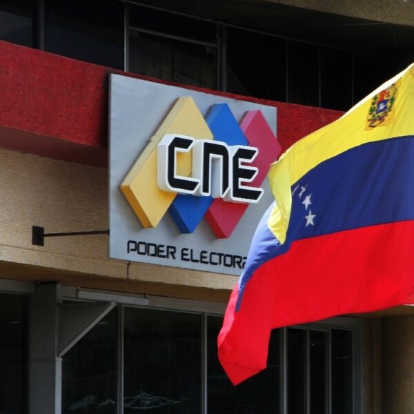 EE.UU. ve “pocas esperanzas” de elecciones libres en Venezuela, pero “todavía hay tiempo”
