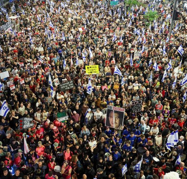 Al menos siete arrestados en protestas en Tel Aviv, dice portavoz de policía de Israel