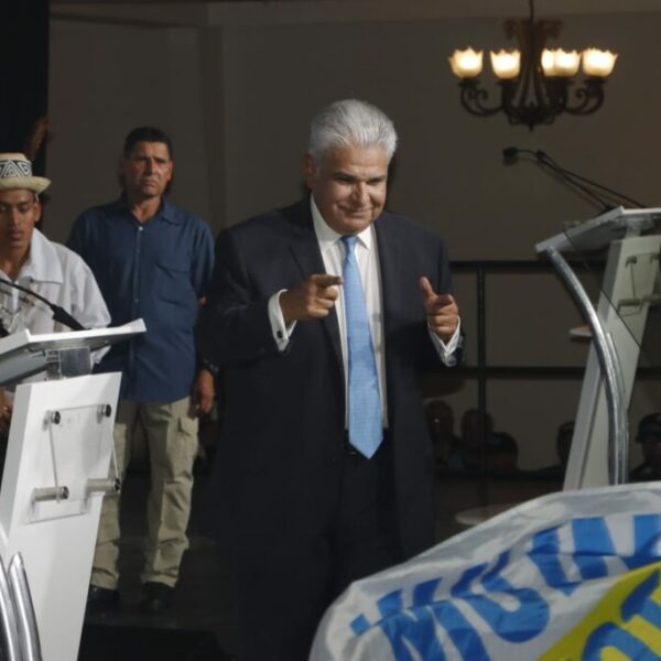 Exministro de Seguridad, José Raúl Mulino es el favorito para ganar las elecciones en Panamá.