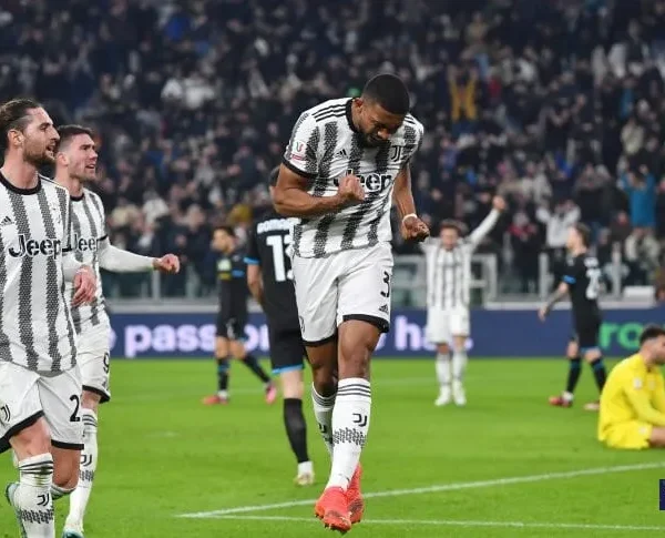 Juventus y Lazio chocan hoy en la ida de semis de Copa Italia