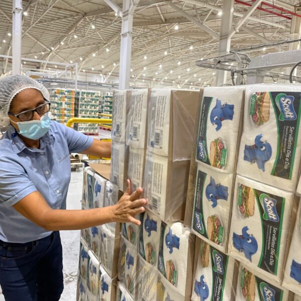 Kimberly-Clark en El Salvador confirma su liderazgo como exportador de papel y cartón