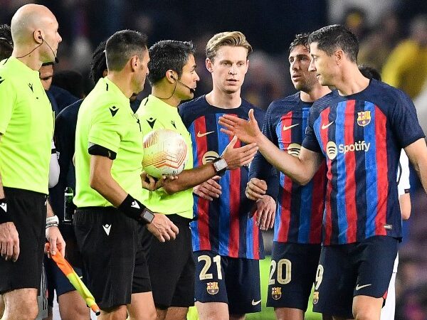 La UEFA abre una investigación sobre los supuestos pagos indebidos del FC Barcelona a un exárbitro
