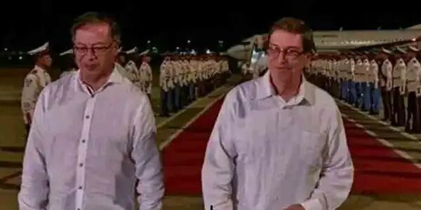 En Cuba presidente de Colombia para clausura de diálogos de paz.