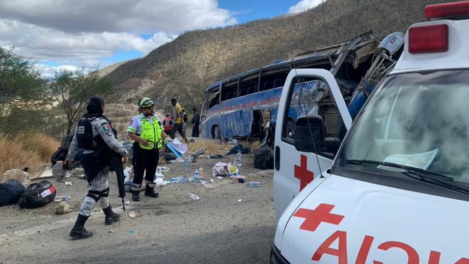 Accidente de bus con migrantes deja al menos 15 muertos en México.