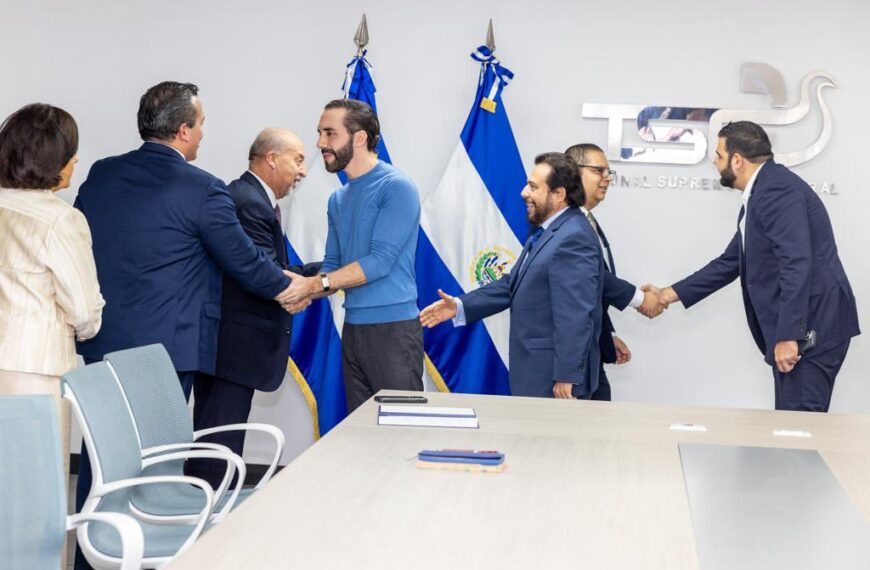 Nuevas Ideas, el último en presentar su candidato a presidente.