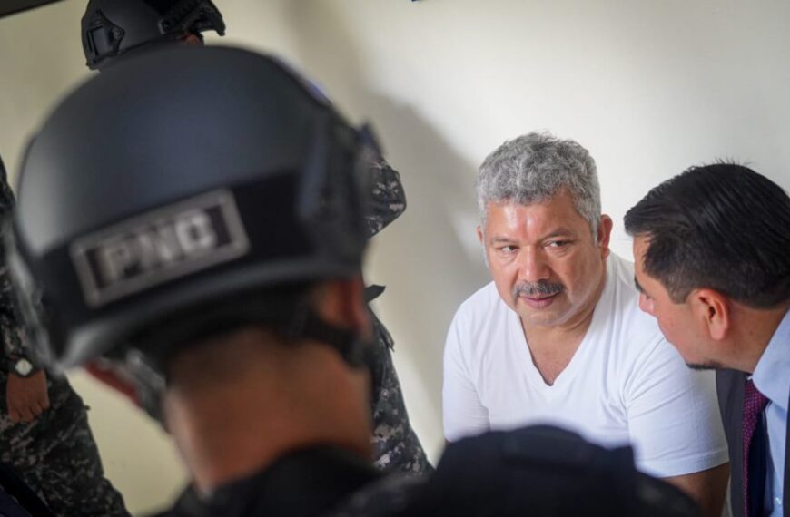 Seguira en prisión exdirector de BANDESAL por autorizar fondos millonarios ilícitamente.