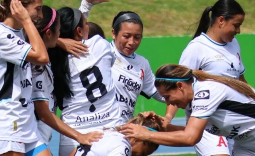 Alianza Women hizo respetar la camiseta blanca en Guatemala, al vencer 3-1 a la Liga DDeportiva y pasa aa final de la Copa UNCAF.