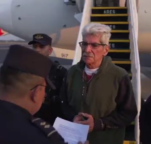 Este día la FGR hizo público la llegada de el ex diputado Norman Quijano desde Estados Unidos.