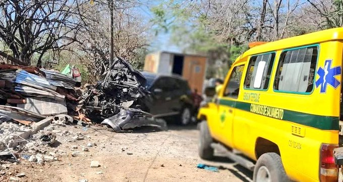 Multiple accidente en carretera a Doleres, Cabañas.