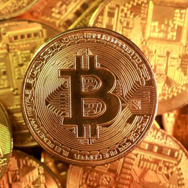Un narcotraficante irlandés llamado Clifton Collins compró unos 6000 bitcoins entre 2011 y 2012.