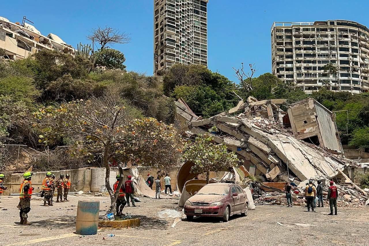 Nuevo sismo de magnitud 4.6 sacudió este lunes el norte de Venezuela, una de las zonas más afectadas por el doble terremoto ocurrido el pasado 24 de junio, que dejó más de 1,450 personas fallecidas y al menos 3,150 heridas.
