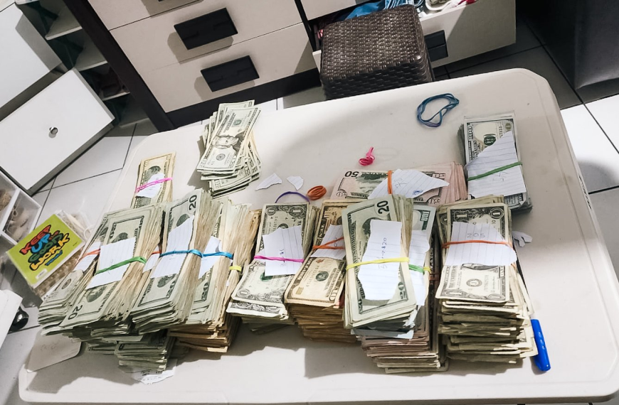 Capturados por defraudar a una empresa dedicada a la distribución de bebidas a nivel nacional, por más de $502,201.