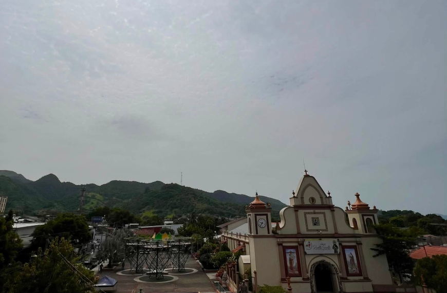 Miércoles con ambiente caluroso y probabilidad de lluvias en diferentes sectores del país.