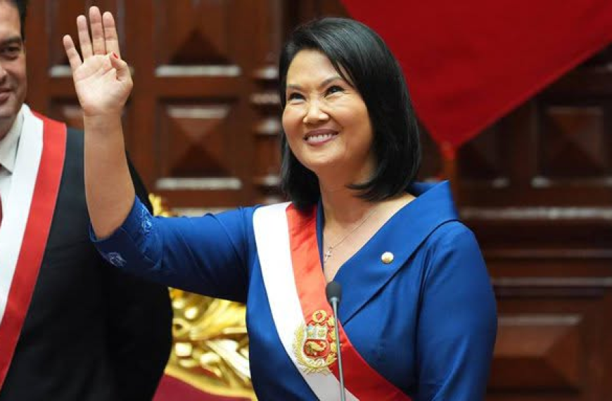 ¡KEIKO FUJIMORI ASUME LA PRESIDENCIA DE PERÚ!