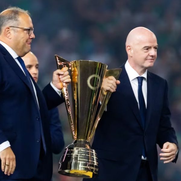 Concacaf se une a Europa, para evitar que la FIFA venda el Mundial.