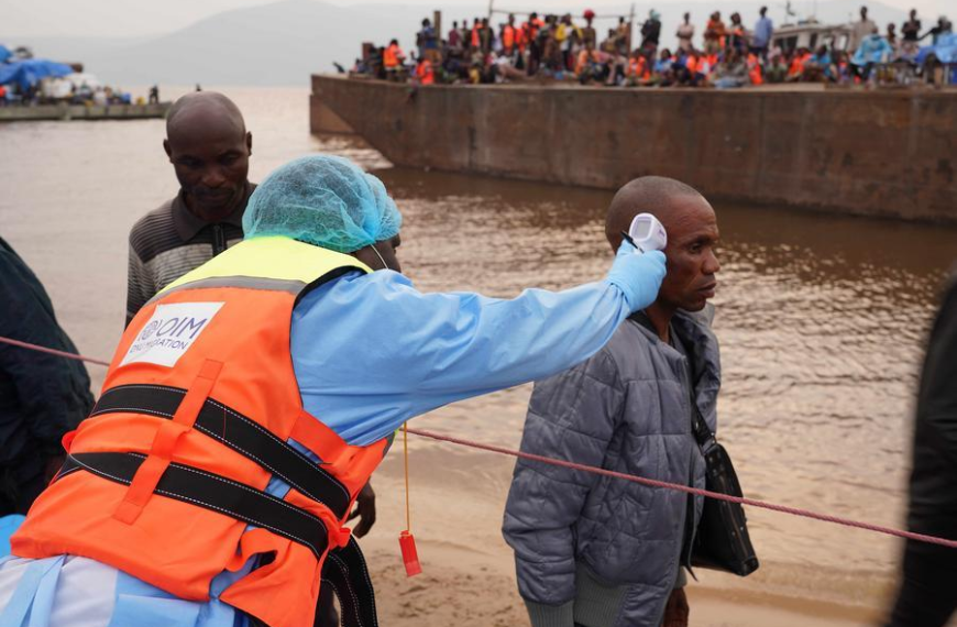 CDC de África preocupado por el creciente brote de ébola que deja más de 2.000 muertos en RD del Congo.
