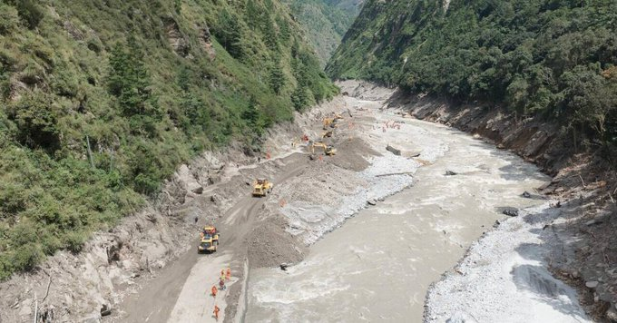 500 muertos y cientos de desaparecidos, por inundaciones en Nepal.