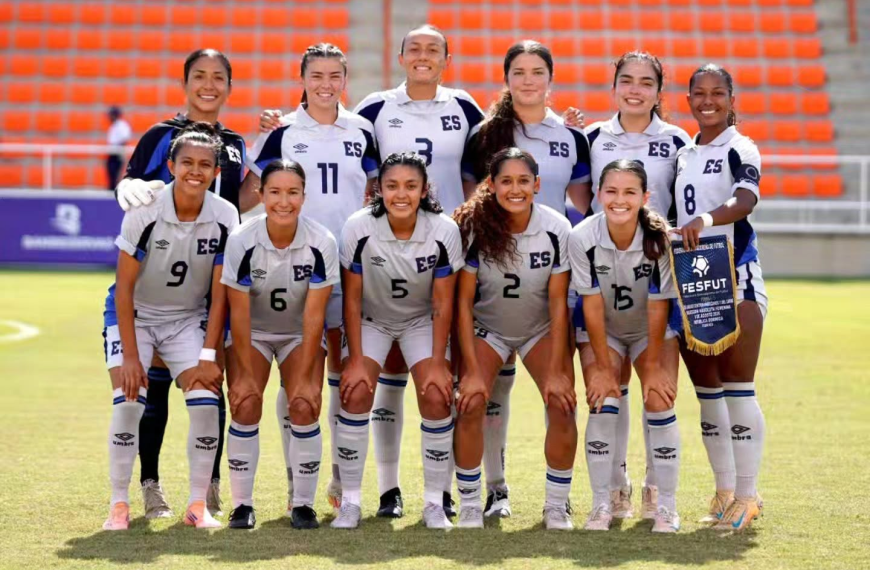 Selección Mayor Femenina de El Salvador (La Selecta) escribió con letras doradas una nueva página en la historia del deporte nacional