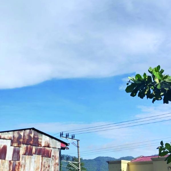 El Salvador tendrá este lunes condiciones favorables para la formación de lluvias y tormentas debido a la influencia de una onda tropical.