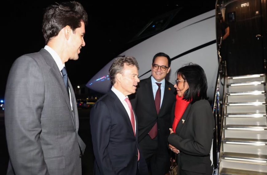 DELCY RODRÍGUEZ PRESIDENTA ENCARGADA DE VENEZUELA LLEGA A ESTADOS UNIDOS Y SE PREPARA PARA REUNIÓN CON TRUMP