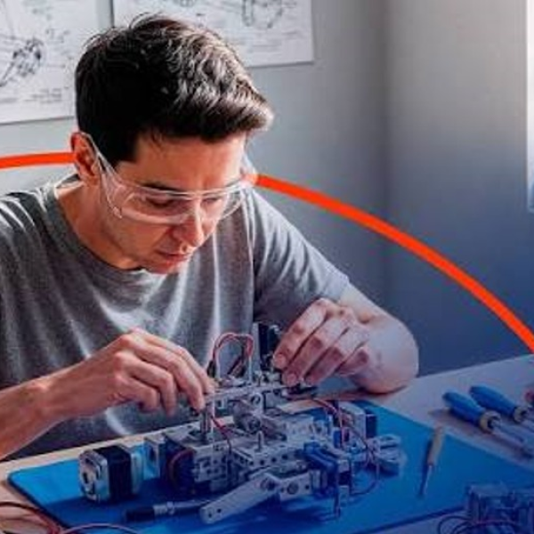 CONIMEIRA XVII: “La ingeniería se conecta aquí”